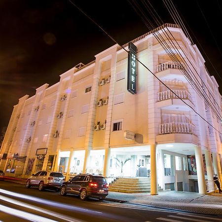 Hotéis em Francisco Beltrão  Pesquise e compare ótimas ofertas no